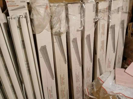 Photo of free florescent growlights w fixtures 10 (Hurley (loop road off of 209)) #4