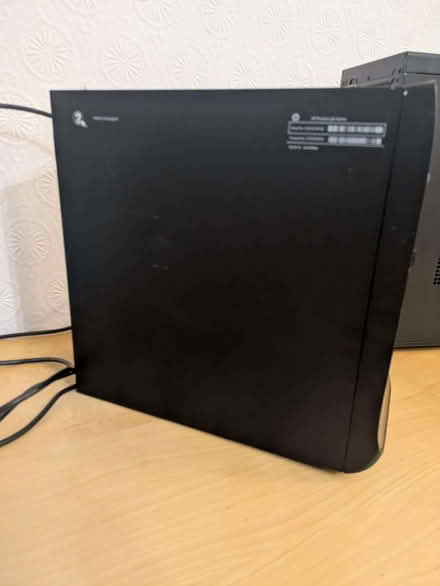 Photo of free Desktop computers for parts - one doesn't have a hard drive (Two Dales DE4) #4