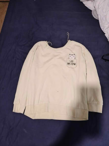 Photo of free Hoodie (SW15) #1