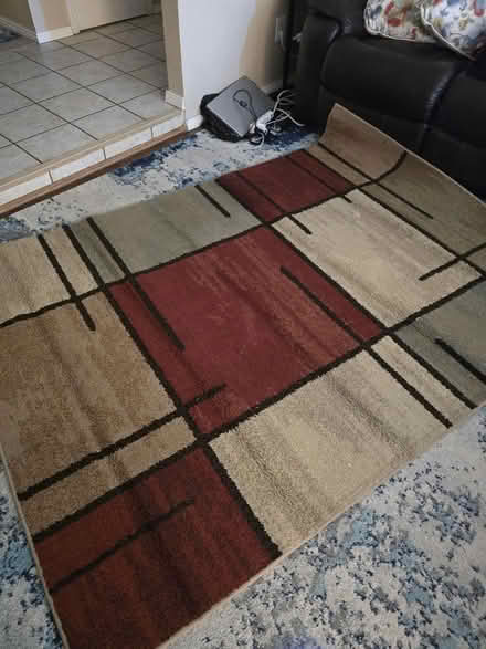 Photo of free 5 X 7 rug (Juan Tabo and Comanche) #1