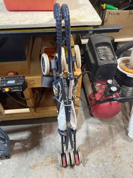 Photo of free Umbrella stroller (Mavis & Burnhamthorpe) #1