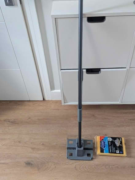 Photo of free Mop and new mop head (Walkley S6) #2
