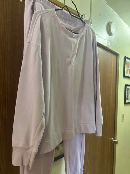 Photo of free Uniqlo women’s XL sweats (10011 (17th & 9th)) #1
