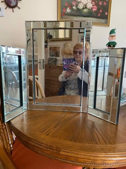 Photo of free Three sided mirror (Belper DE56) #1