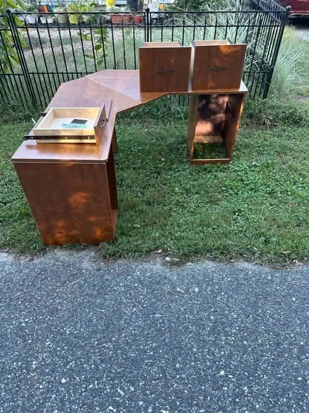 Photo of free Desk (Browns Mills) #1