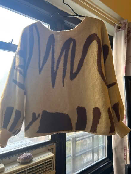 Photo of free Women’s Beige/brown sweater (10011 (17th & 9th)) #1