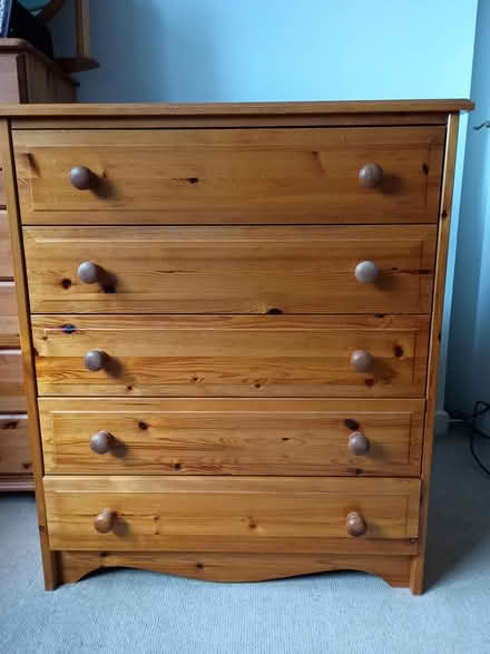 Photo of free Pine chest of drawers (South Darenth DA4) #1