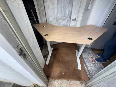 Photo of free Electric sit stand desk (Surbiton KT5) #1