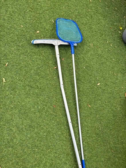 Photo of free pool brush and net (Furzedown Tooting) #1