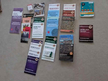 Photo of free GCSE revision books, barely used (Berkhamsted HP4) #1