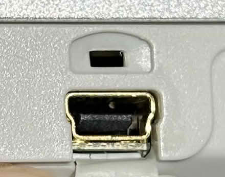 Photo of free SONY MiniDisc player (Hunt Club/Conroy area) #2