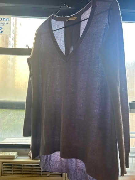 Photo of free Women’s cashmere sweater (10011 (17th & 9th)) #1