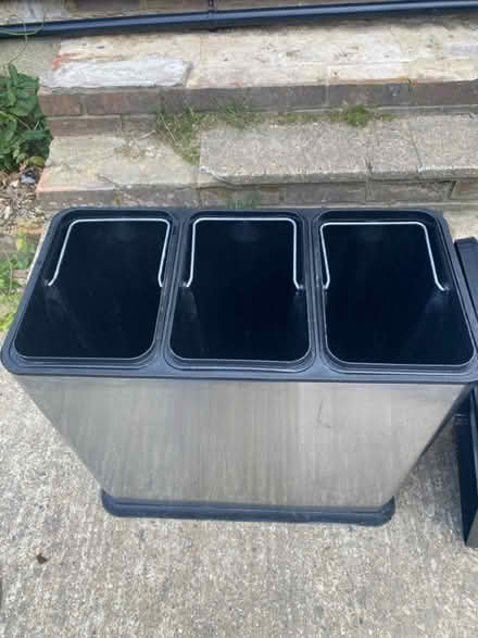 Photo of free Rubbish and recycling bin (Chislehurst) #3