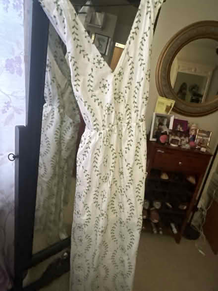 Photo of free Women’s sleeveless maxi dress (10011 (17th & 9th)) #3