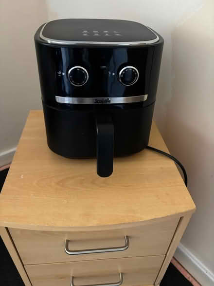 Photo of free Scoville 4L air fryer (Maghull, L31) #1