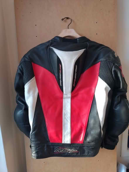 Photo of free RST Leather Men's Motorbike Jacket Size 42 (Southam CV47) #2