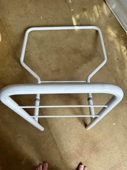 Photo of free Bed support rail (LU5 5HX) #1