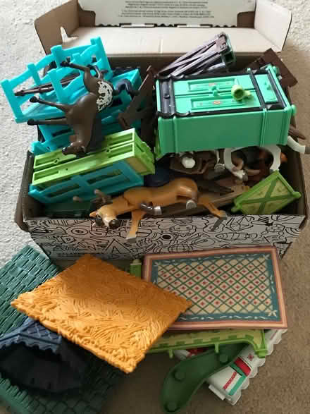 Photo of free Box 📦 of playmobil (CO2 berechurch) #1