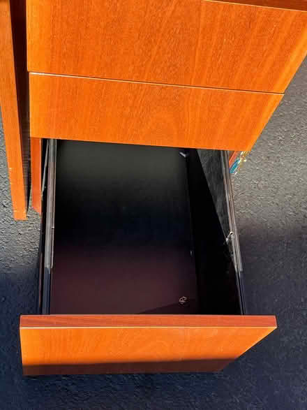 Photo of free Large desk (Pinecliff Lake) #3