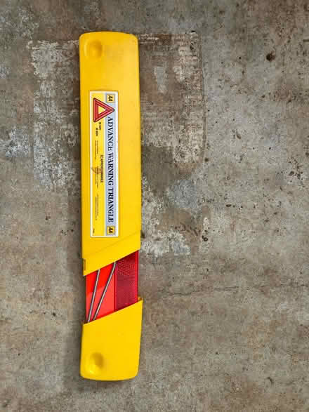 Photo of free Advance warning triangle (SN6) #1