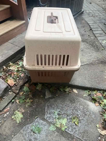 Photo of free pet carrier (bloor & ossington) #4