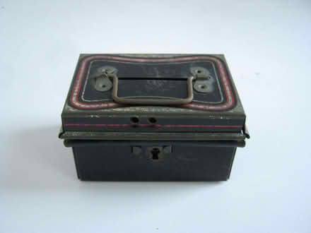 Photo of free Miniature Tin Coinbox 1950s DiBro Tin Moneybox C.B.1. No Key (Croxley Green WD3) #3