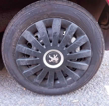 Photo of Peugeot 107 hub cap (Chorleywood WD3 5) #1