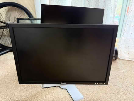 Photo of free Monitor (94086) #1