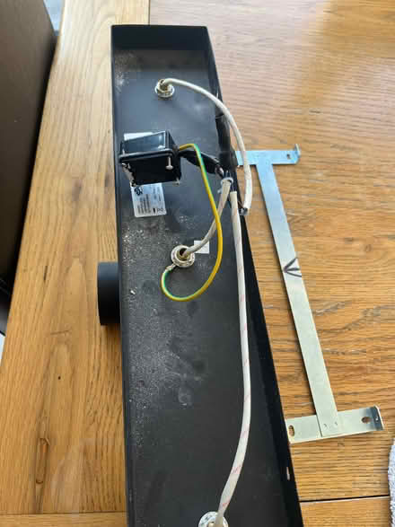 Photo of free Ceiling light with bulbs (Great Baddow CM2) #2