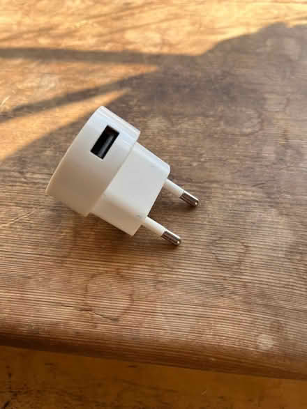 Photo of free European usb charge plug (Breadstone GL13) #2