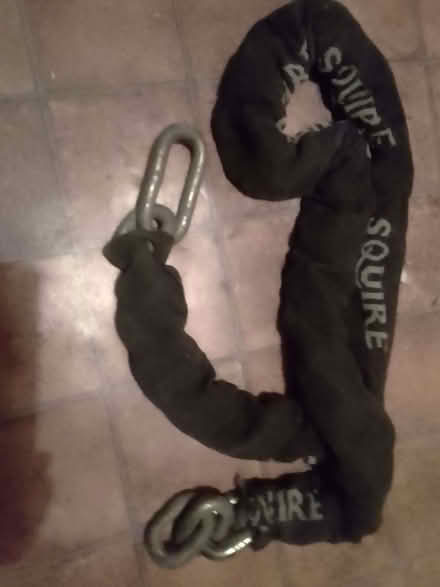 Photo of free heavy duty moterbike cycle chain (Askew Road W12) #1