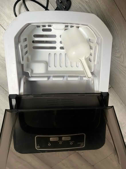 Photo of free Ice maker (NW10) #2