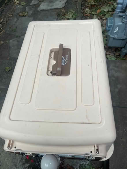 Photo of free pet carrier (bloor & ossington) #2