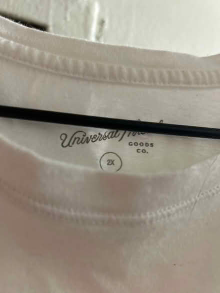 Photo of free 2X Women’s t-shirt (10011 (17th & 9th)) #2