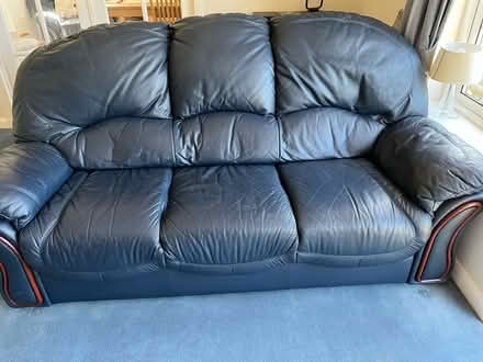 Photo of free Matching settee and recliner chair (Woking GU21 4BB) #1