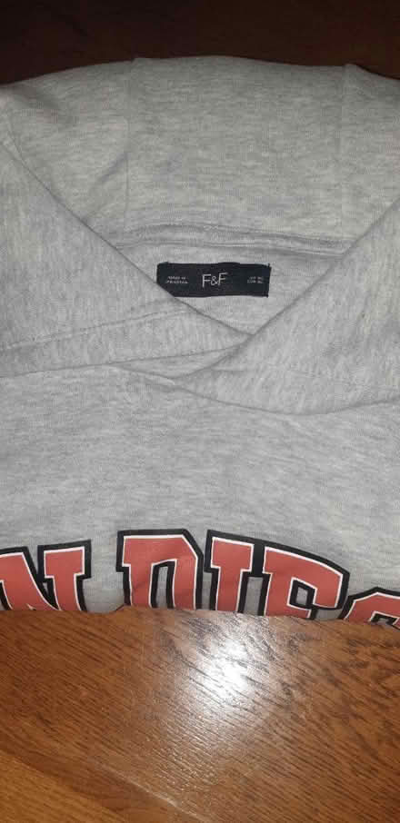 Photo of free Grey hoodie (Romford RM3) #1