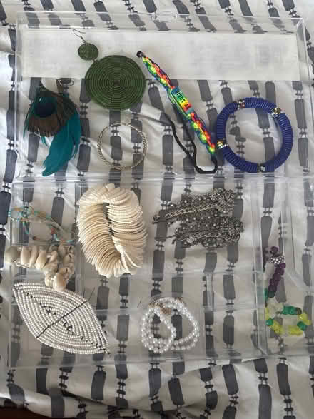 Photo of free Broken pieces beads (Kingston KT19) #1