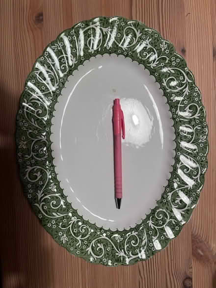 Photo of free Serving plates and 1 bowl (TW12 - Hampton Hill) #1