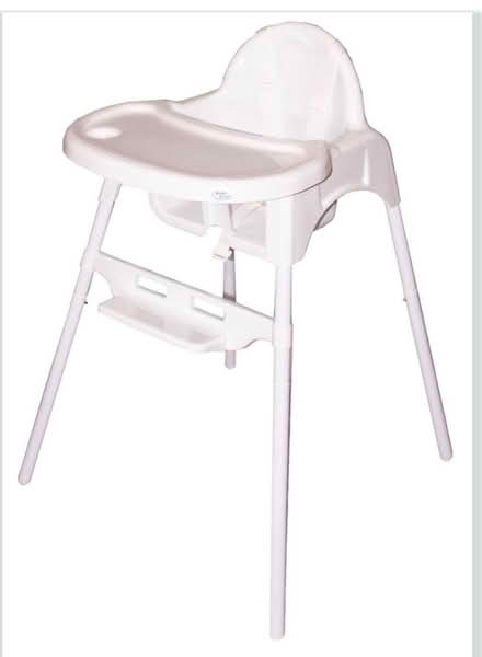 Photo of free Bebe 2 in 1 high chair (RH12) #1