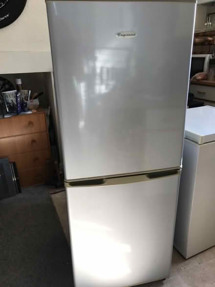 Photo of free Silvery grey fridge freezer (Pinxton NG16) #1