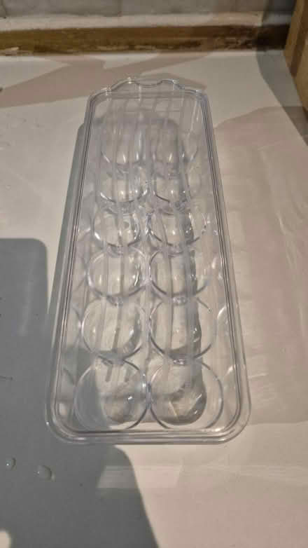 Photo of free 12 egg fridge box (SE16) #1