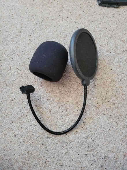 Photo of free Pop shield for microphone (Vale LA1) #1