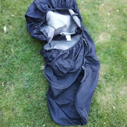 Photo of free Unused Single Car Front Seat Cover plus two Headrest Covers. (Rayleigh SS6) #4