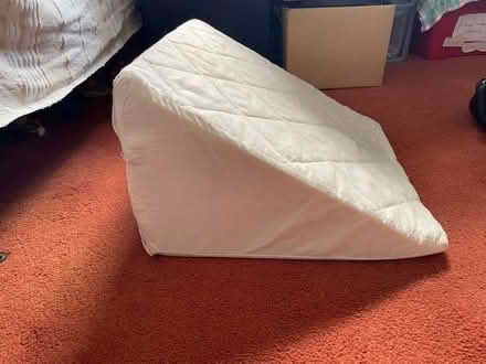 Photo of free Foam Triangular support (Tideswell SK17) #1