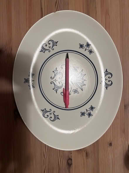 Photo of free Serving plates and 1 bowl (TW12 - Hampton Hill) #2
