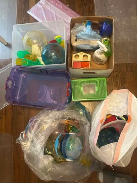 Photo of free Hamster or small animal stuff (Potomac MD) #1