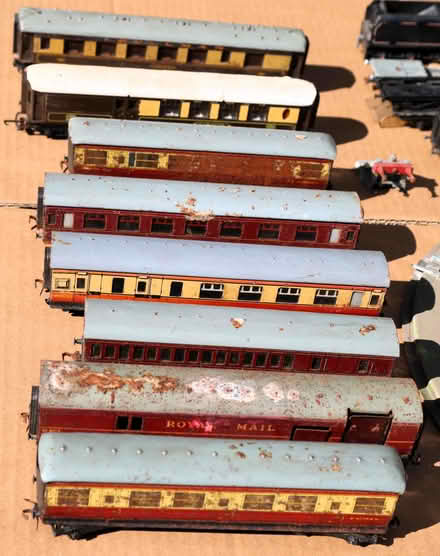 Photo of free Old Hornby OO carriages, trucks etc in poor condition (Weybridge KT13) #2
