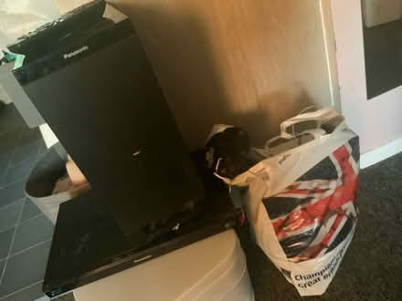 Photo of free Surround sound speakers dvd player (Derby DE24) #2