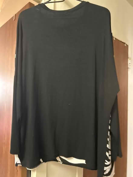 Photo of free Women’s XL large top (10011 (17th & 9th)) #2