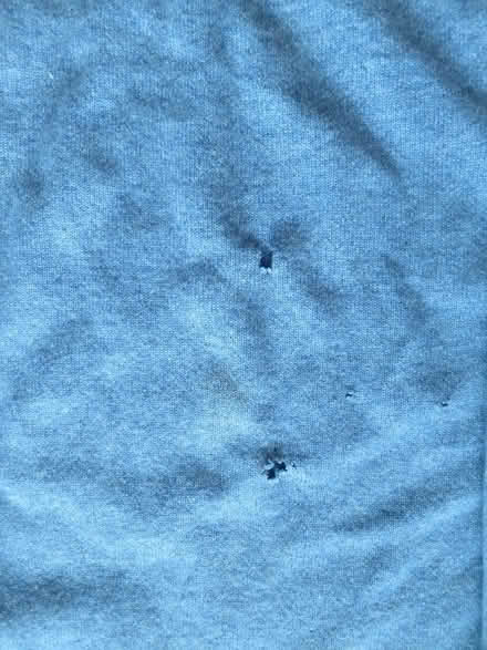 Photo of free Men's cashmere jumper with holes (CB4) #2